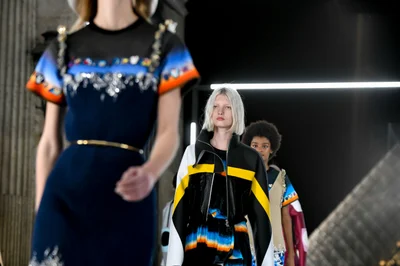 Look 8